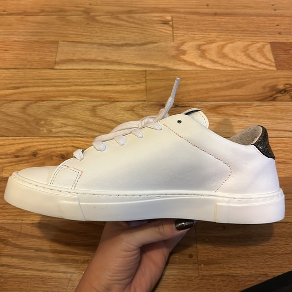 Brand new Valentino leather sneakers! - Picture 5 of 8